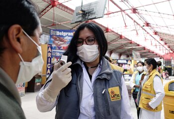 Un trabajador de la salud
