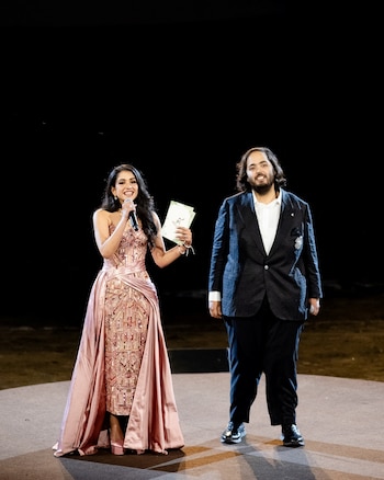 Debido al constante uso de esteroides para tratar su asma, logró bajar de peso, pero los efectos secundarios volvieron por el efecto rebote y aumentó de peso nuevamente - crédito Reliance Industries/Handout via REUTERS