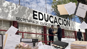 Estos son los 12 exfuncionarios de Alfredo del Mazo procesados por venta de plazas de maestros en el Estado de México