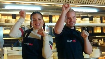 Rosalía y Dabiz Muñoz haciendo