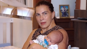 Mujeres que fueron madres después de los 60 años: récords y casos emblemáticos