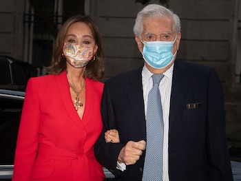 Mario Vargas Llosa estuvo acompañado