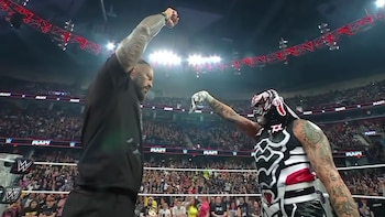 Roman Reigns amenaza a Penta Zero Miedo y él responde antes de WWE RAW México 2026: “Te enfrentarás a un país entero”