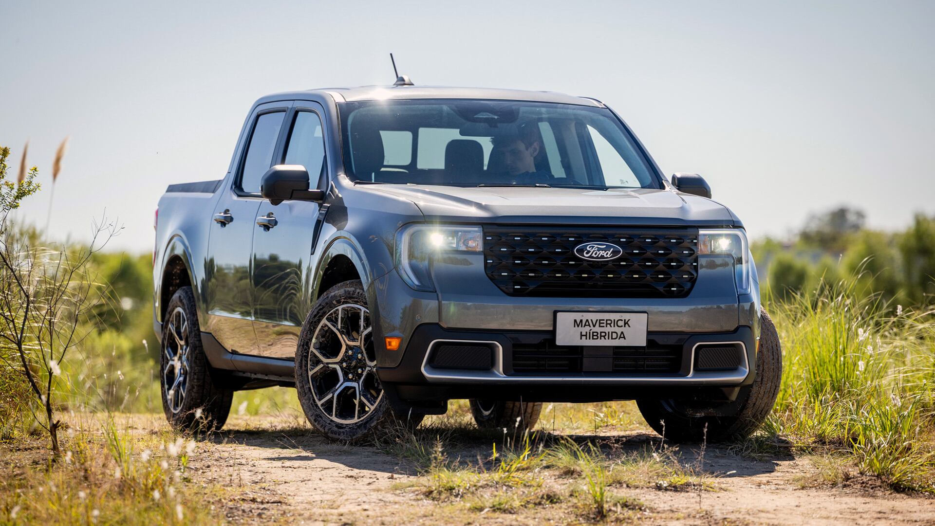 Ford Maverick es la única pick-up compacta que no llega importada desde Brasil sino de México
