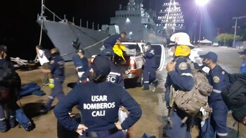 Bomberos de Cali dirigiéndose hacia