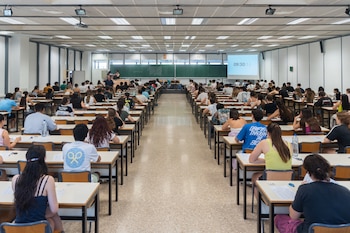 Estudiantes en la convocatoria extraordinaria de EBAU, en la Universidad Politécnica de Valencia, a 1 de julio de 2025. (Jorge Gil / Europa Press)