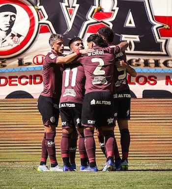 Universitario venció 2-1 a ADT en el primer tiempo del duelo por el Torneo Clausura 2026.