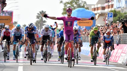Intento fallido para Fernando Gaviria en la etapa 11, la victoria fue para Jonathan Milan: así quedaron los colombianos en el Giro de Italia