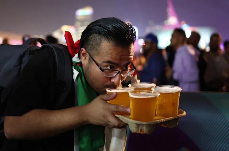 El consumo de productos durante el torneo alimenta estimaciones optimistas sobre recaudación impositiva, sin certezas sobre su alcance real (Reuters)