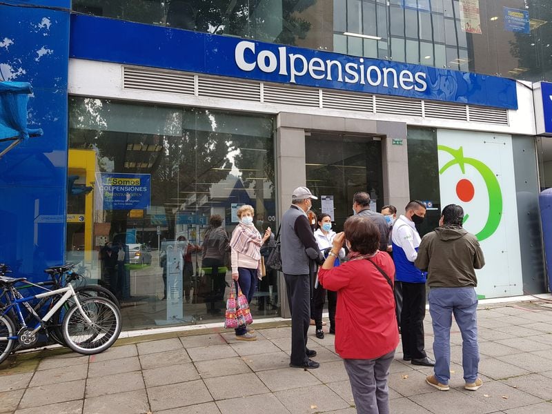 Colpensiones entraría a administrar los recursos de más de 21 millones de colombianos con la entrada en vigor de la reforma pensional - crédito Luis Jaime Acosta/Reuters