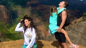 aislinn derbez, mauricio ochmann y kailani