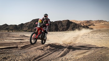 AMP.Tosha Schareina gana en motos