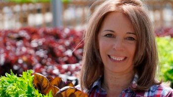 Julieta Centeno, en su vivero