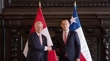 Kast expresa en Perú la