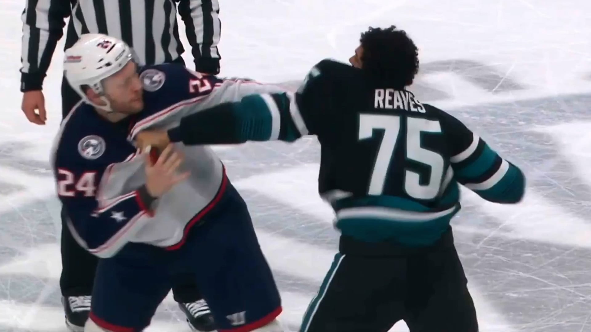 Reaves y Olivier volvieron a pelearse en la NHL, como hace un año atrás (Captura de video)