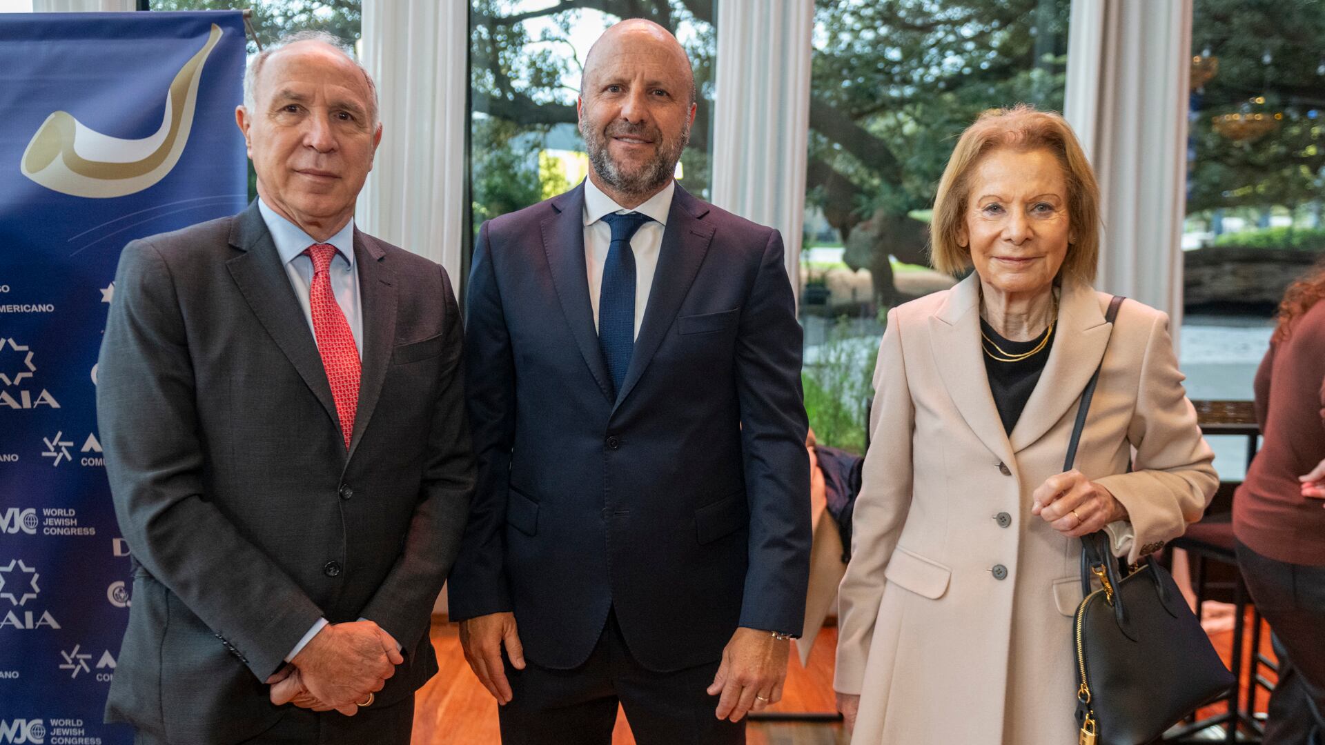 Los jueces Ricardo Lorenzetti y Mariano Borinsky junto a la jueza Inés Weinberg de Roca, presidente del Tribunal Superior de Justicia de la Ciudad de Buenos Aires