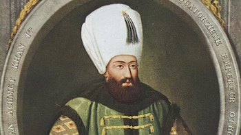 Ahmed I expropió palacios de visires en la península de Fatih para levantar la Mezquita Azul frente a Santa Sofía y sobre el antiguo hipódromo de Constantinopla (Wikimedia Commons)