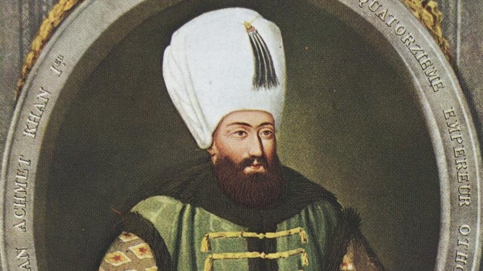 Ahmed I expropió palacios de visires en la península de Fatih para levantar la Mezquita Azul frente a Santa Sofía y sobre el antiguo hipódromo de Constantinopla (Wikimedia Commons)