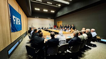 Postal de la reunión llevada