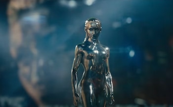 Julia Garner como Silver Surfer