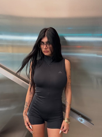 Mía Khalifa nació como Sarah Joe Chamoun en el Líbano y se mudó a Estados Unidos con su familia en 2001 tras el conflicto en el sur libanés (@miakhalifa/Instagram)
