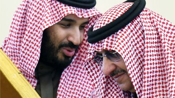 Mohamed bin Salman junto con