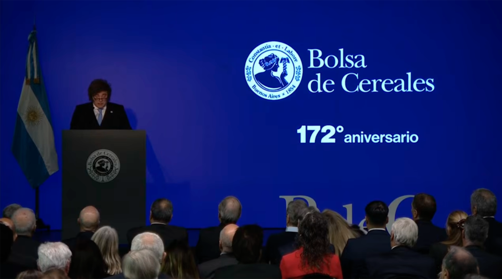 Javier Milei anunció una baja en las retenciones para el trigo, la cebada y la soja Javier Milei anunció una baja en las retenciones para el trigo, la cebada y la soja