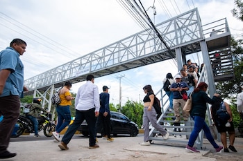 Hugo Mayorga señaló que la conducta irresponsable de los peatones debe incluirse en la discusión sobre seguridad vial. (Fotos cortesía VMT)