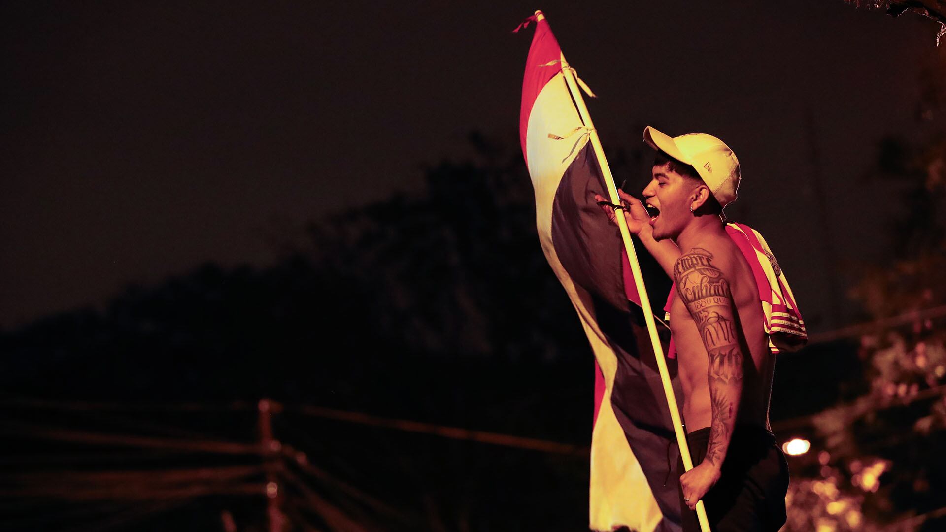 Un simpatizante celebra la clasificación a la Copa Mundial 2026 este jueves (EFE/Juan Pablo Pino)