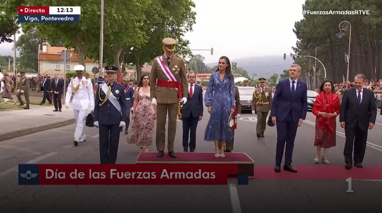 Los reyes Felipe y Letizia junto a la princesa Leonor en el Día de las Fuerzas Armadas (RTVE)