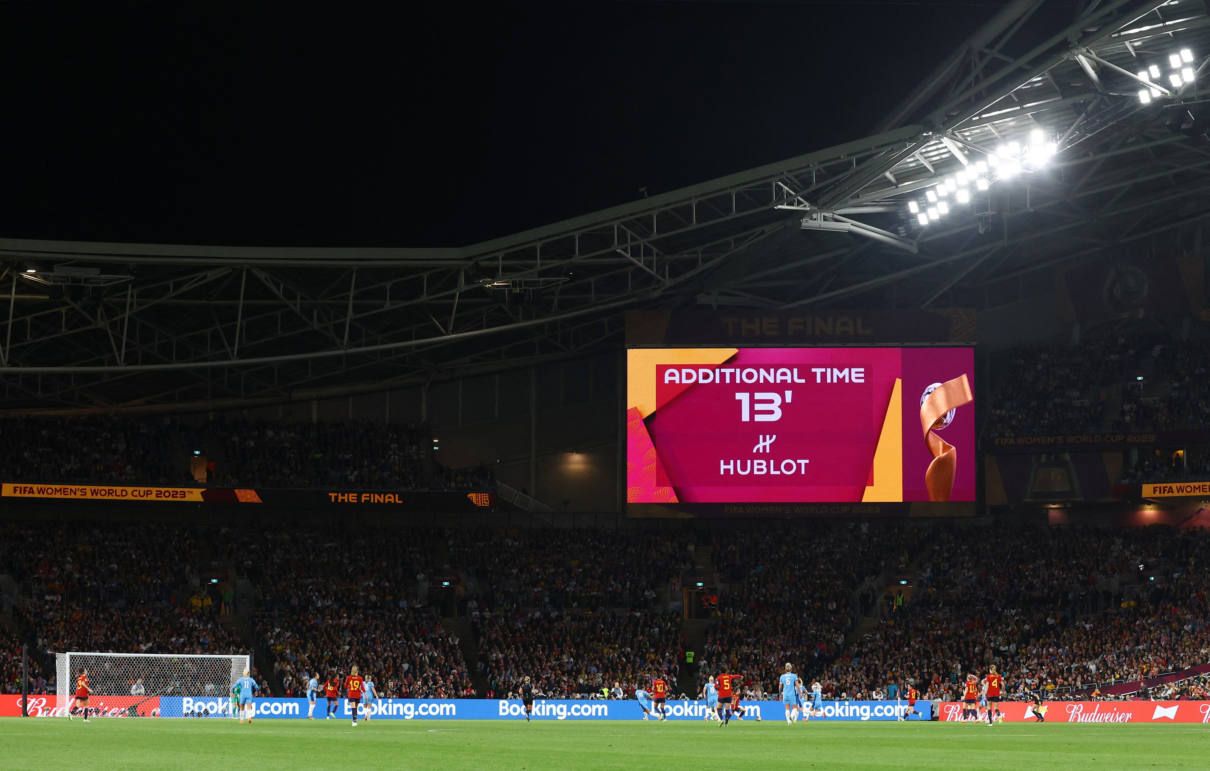 La IFAB debatirá sobre opciones para evitar la pérdida de tiempo deliberada (Foto: Reuters/Carl Recine)