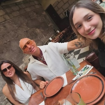 El viaje a Monterrey y la asistencia al Tecate Pa’l Norte junto a Nina Rubín marcan un nuevo capítulo en la vida familiar del cantante (IG)