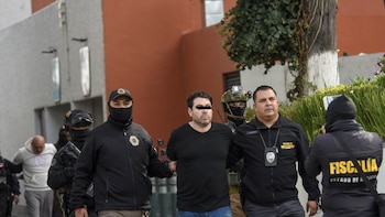 Con lágrimas y en crisis: así reaccionó el asesino del tecladista de Camilo Séptimo y su familia cuando lo arrestaron