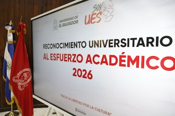 El proceso de selección se basa en el rendimiento académico y la situación socioeconómica, garantizando transparencia y acceso justo. (Foto: UES)