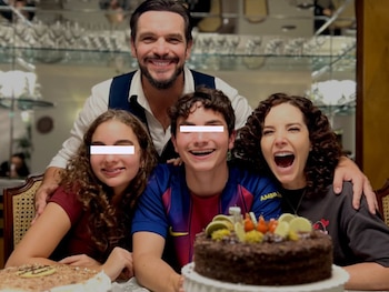 Ismael La Rosa tiene una familia constituida con Virna Flores. IG