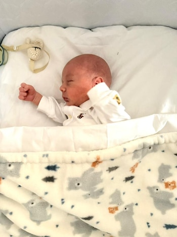 El diseñador de moda se