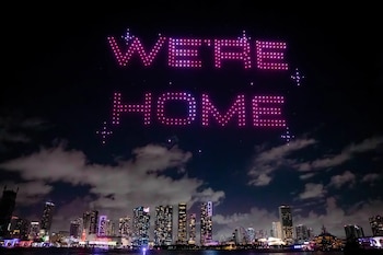 "We're Home" es el lema