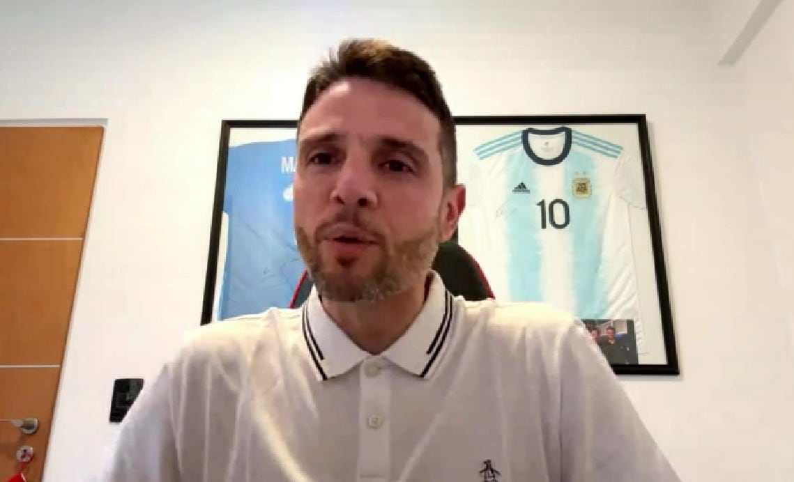 El periodista de ESPN recibió cerca de 300 mensajes y llamadas a su WhatsApp luego de la difusión de su número telefónico (Captura de video)