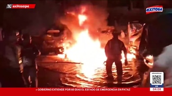 Incendio en cochera de Independencia destruye 14 vehículos de transporte público: PNP no descarta ataque extorsivo