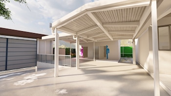 La Dirección de Obras Municipales informó que ya renovó y entregó 23 centros educativos de más de cien previstos en el programa presidencial Dos Escuelas por Día. (Foto cortesía Dirección de Obras Municipales)