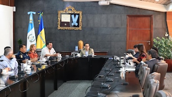 El gobierno de Guatemala promueve estrategia de capacitación para pilotos del transporte de carga y extraurbano