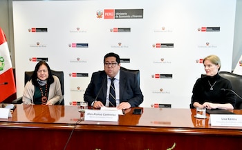 Representantes del MEF, Minam y