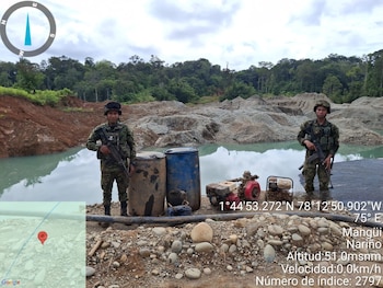 Entre el material inutilizado había tres motobombas de presión y 40 metros de manguera de alta presión para dragado - crédito Ejército