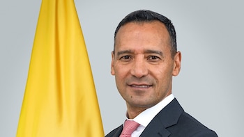 Ministro de Defensa activa cooperación