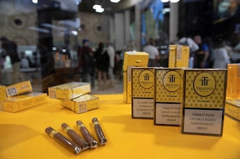 FOTO DE ARCHIVO. Puros Trinidad se ven en exhibición durante la inauguración del XXIII Festival del Habano en La Habana, Cuba, el 27 de febrero de 2023. REUTERS/Yander Zamora