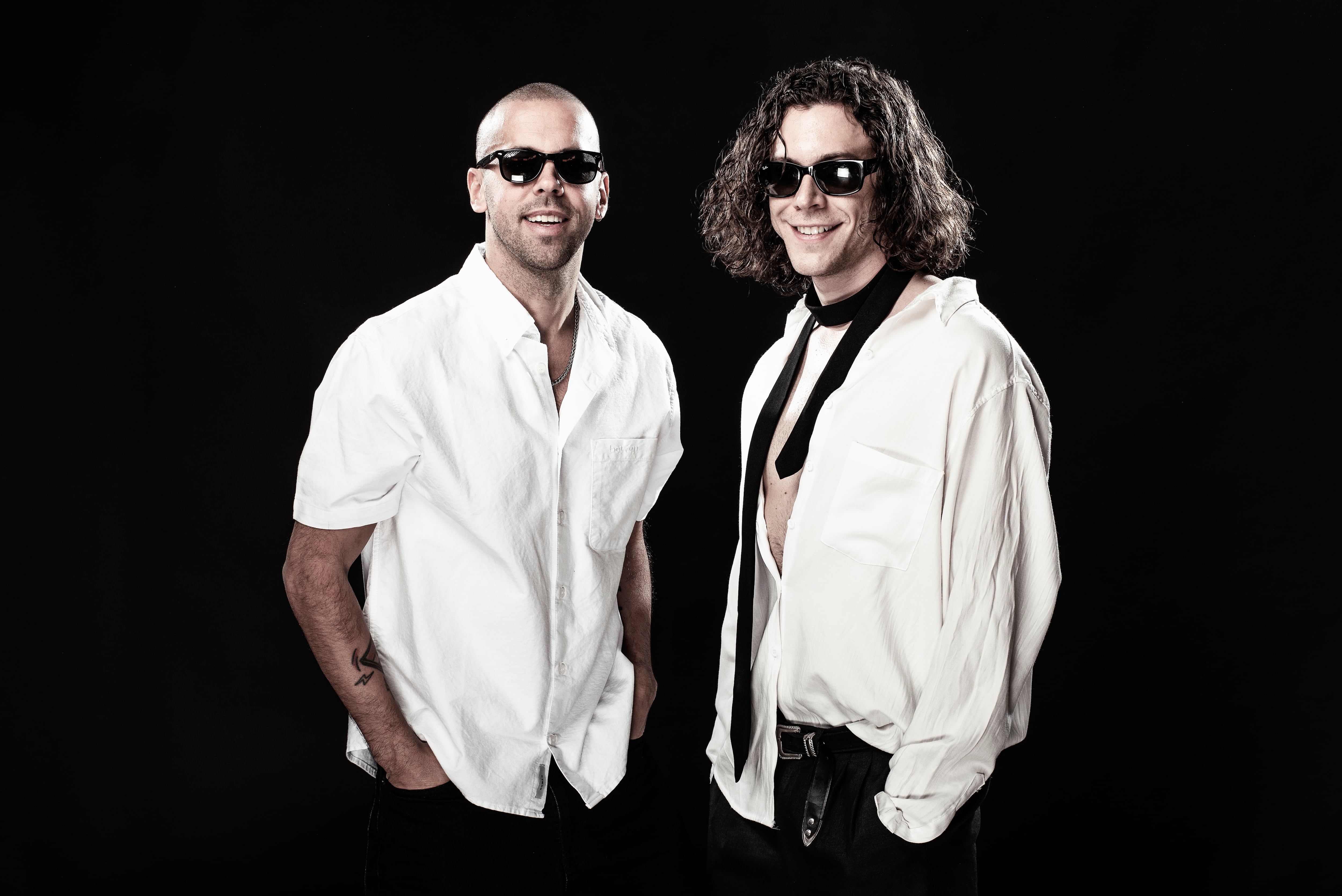 Mati Napp y Alan Madanes posan sonrientes enb la previa del debut de Animal