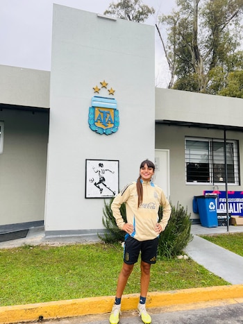 Alma Almaraz es una de las protagonistas de la nueva generación del fútbol femenino argentino y su desempeño en la cancha anticipa una gran proyección