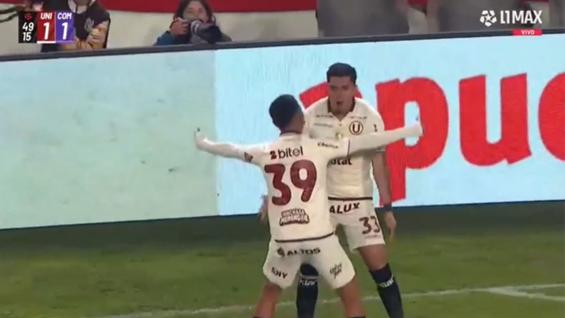 Golazo de César Inga con remate colocado para decretar empate parcial en Universitario vs Comerciantes Unidos por Liga 1 2026
