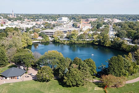Naperville y Evanston lideran la lista de suburbios recomendados para vivir en Estados Unidos en 2026, según Livability. (Foto: Chicago Rentals)