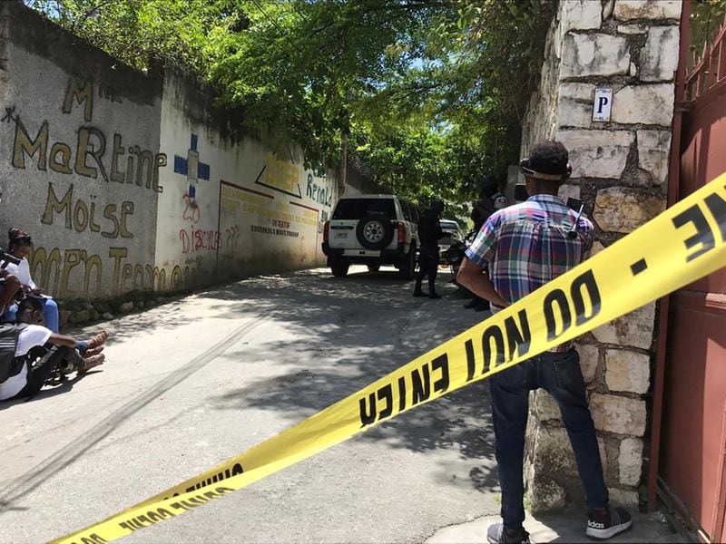 Jovenel Moïse fue asesinado el 7 de julio de 2021 con 12 disparos en su vivienda, en un ataque perpetrado por un comando de hombres armados durante la madrugada (REUTERS/Estailove St-Val)